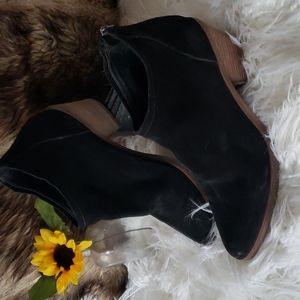 Dolce Vita Black suede bootie